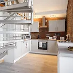 Broadgate Penthouse * Bradford (West Yorkshire)