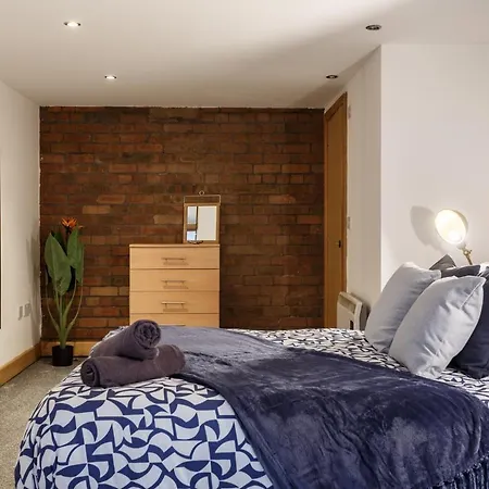 Broadgate Penthouse Apartment *